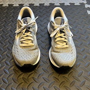 Mizuno Wave Rider 24